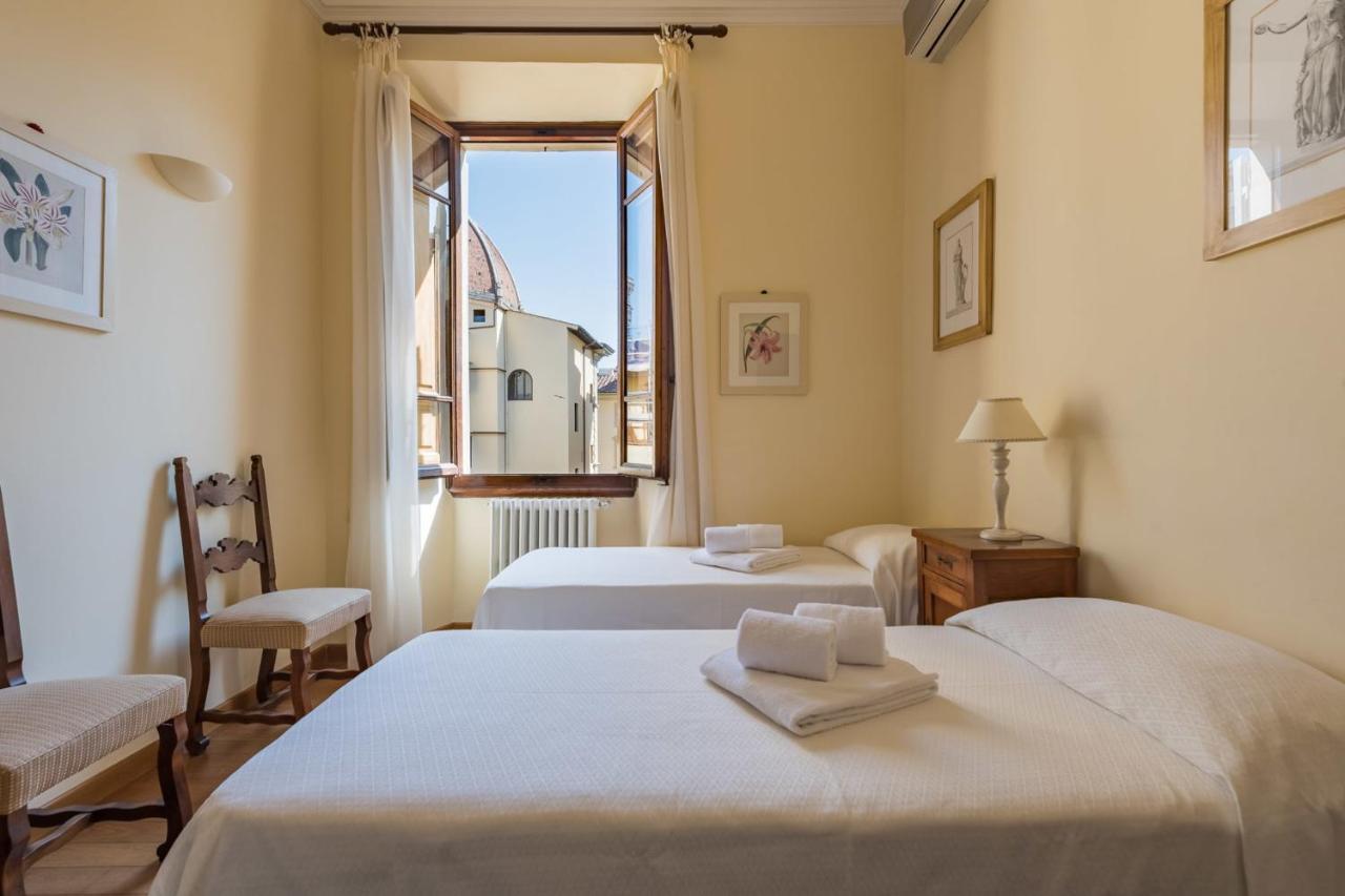 Charming 2Bed Apartment Overlooking Duomo - Hosted By Sweetstay 피렌체 외부 사진